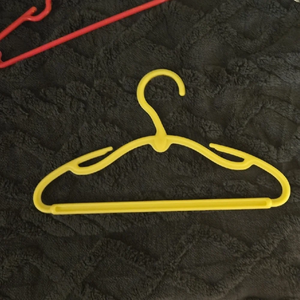 20+ Vintage Colorful Plastic Child Hangers